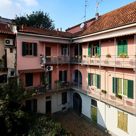 Cozy A Few Steps From Sesto Rondo Metro Station *